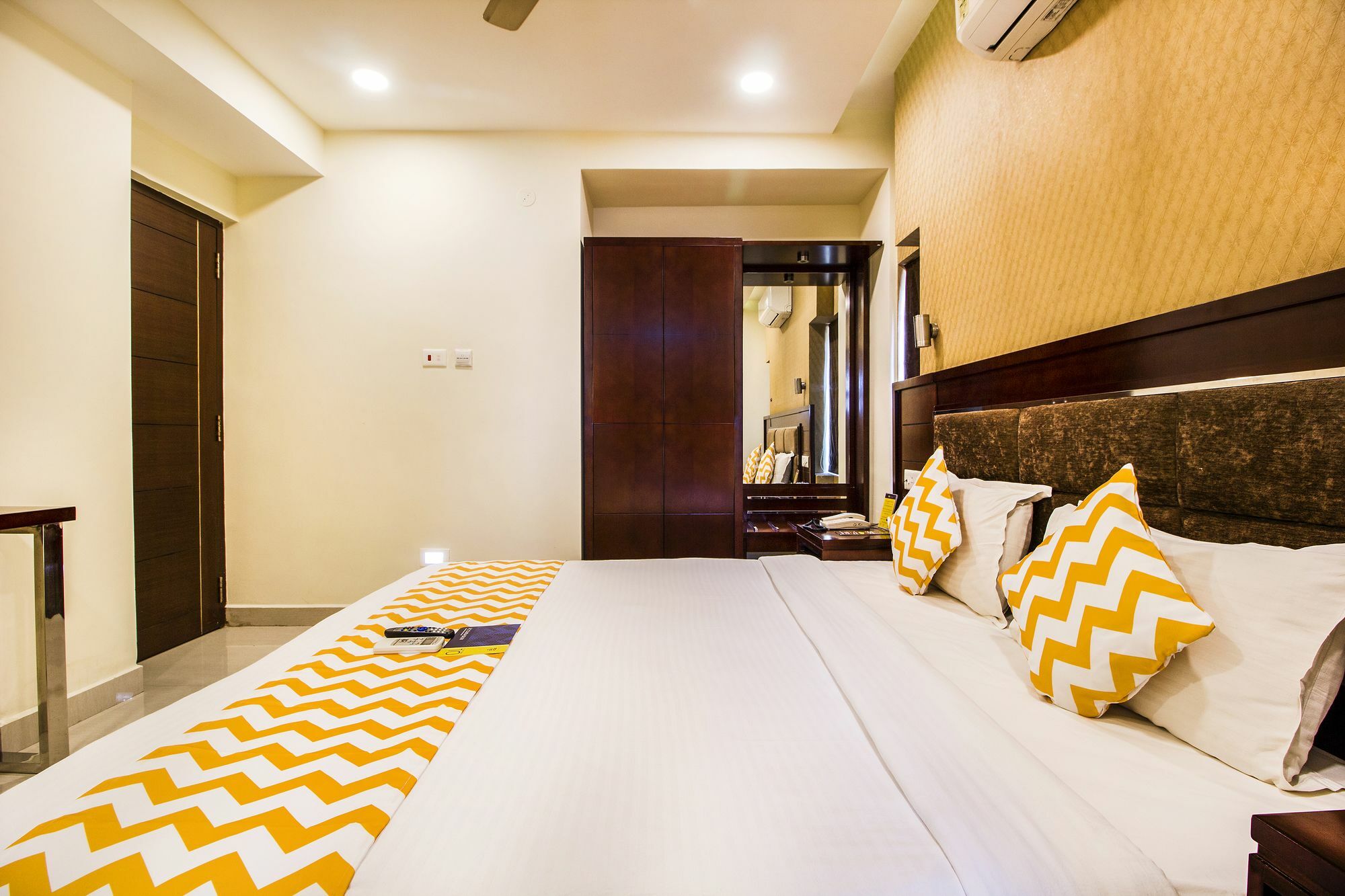 Fabhotel Alreef Residency Ченнаи Экстерьер фото